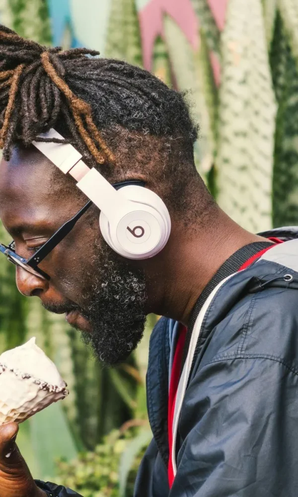 Beats Studio Pro Headphones Complete Review 2026 Premium Sound Specs Pricing Expert Buying Guide (4)